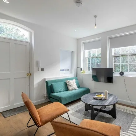 Rent this 1 bed apartment on 20 Macroom Road in London, W9 3HZ