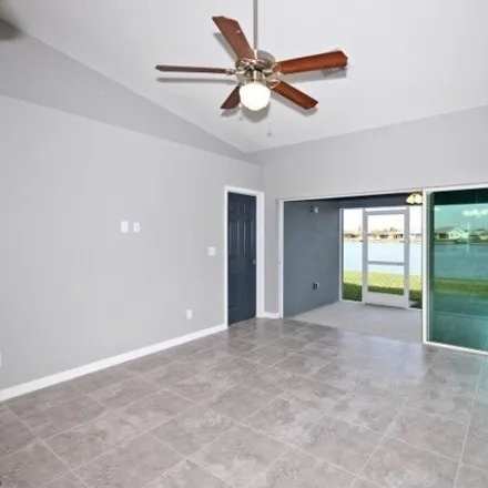 Image 7 - 776 Southeast 4th Street, Cape Coral, FL 33990, USA - House for sale