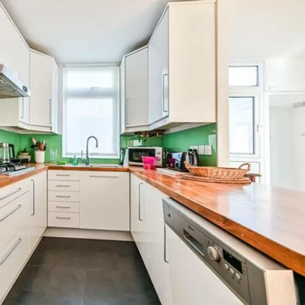 Image 3 - St Mary's Road, Gibbon Road, London, SE15 2AS, United Kingdom - House for sale