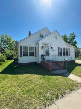 Buy this 4 bed house on 200 North 13th Street in Norfolk, NE 68701