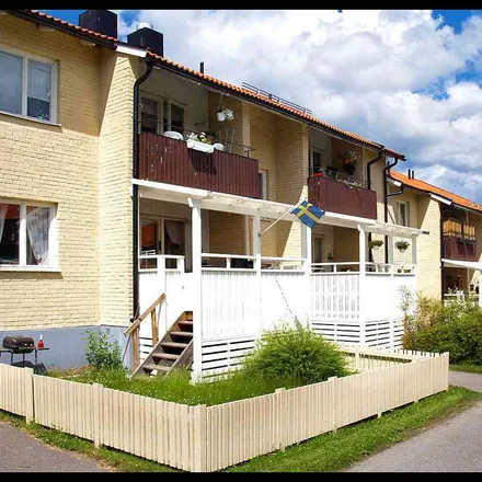 Rent this 3 bed apartment on Bohemsvägen 10B in 590 69 Ljungsbro, Sweden