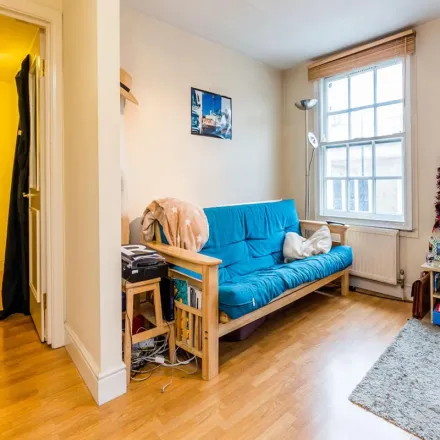 Image 3 - Rex Cross, Keystone Crescent, London, N1 9DS, United Kingdom - Apartment for rent