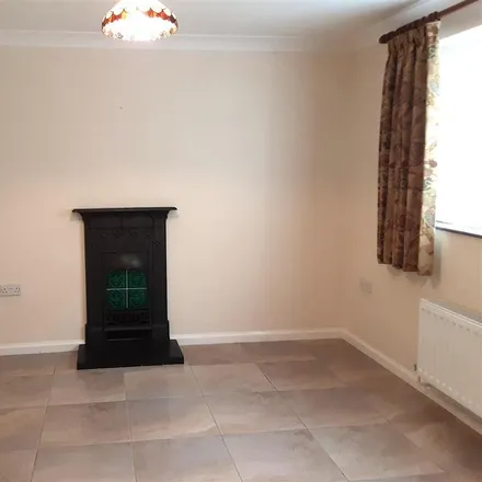 Image 7 - St Martin's Close, Stamford, PE9 2LF, United Kingdom - Townhouse for rent