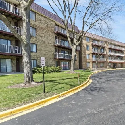 Buy this 2 bed condo on unnamed road in Rolling Meadows, IL 60005