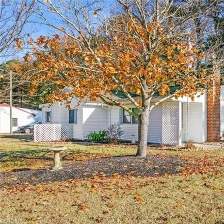 Image 2 - Abingdon Volunteer Fire and Rescue Station 5, Providence Road, Gloucester Point, VA 23072, USA - House for sale