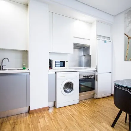 Image 2 - Calle de San Hermenegildo, 28015 Madrid, Spain - Apartment for rent