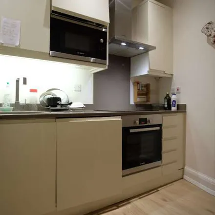 Rent this 3 bed apartment on Greatway Food Store in 7 Lupus Street, London