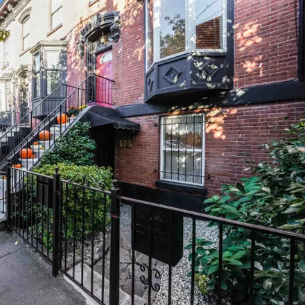 Image 2 - 290 9th Street, Jersey City, NJ 07302, USA - Townhouse for sale