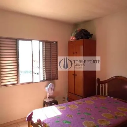 Buy this 3 bed house on Unidade Vila Helena in Rua das Hortências 538, Jardim do Estádio