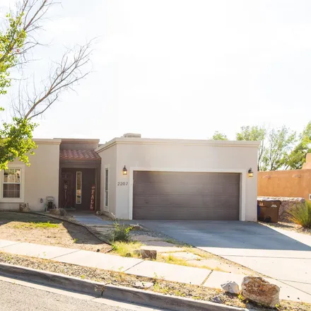 Buy this 3 bed house on 2207 Dakota Drive in Las Cruces, NM 88011