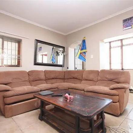 Rent this 2 bed apartment on 15 Thornhill Road in Cape Town Ward 115, Cape Town