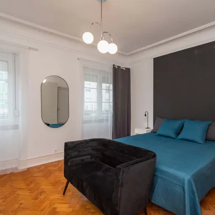 Rent this 6 bed townhouse on Rosalinda in Avenida Padre Manuel da Nóbrega 9C, 1000-193 Lisbon