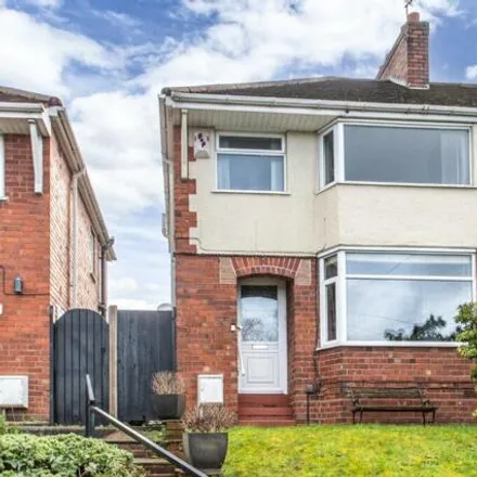 Buy this 3 bed duplex on Kingswinford Rd / Hilderic Crescent in Kingswinford Road, Dudley