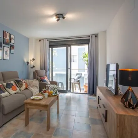 Rent this 4 bed apartment on Carrer de Dénia in 11, 46006 Valencia
