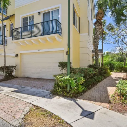 Rent this 3 bed townhouse on Boca Raton in FL, US