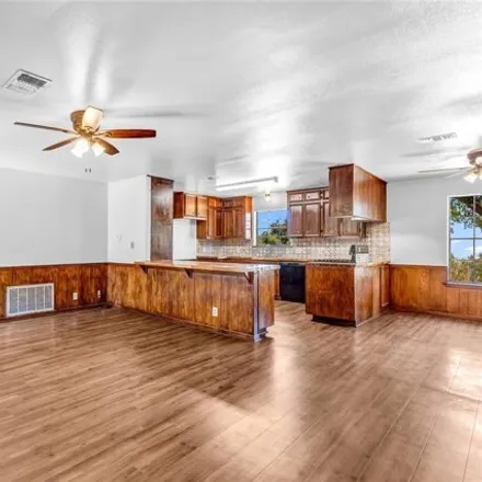 Image 6 - 21962 Ann Showers Drive, Travis County, TX 78621, USA - House for sale