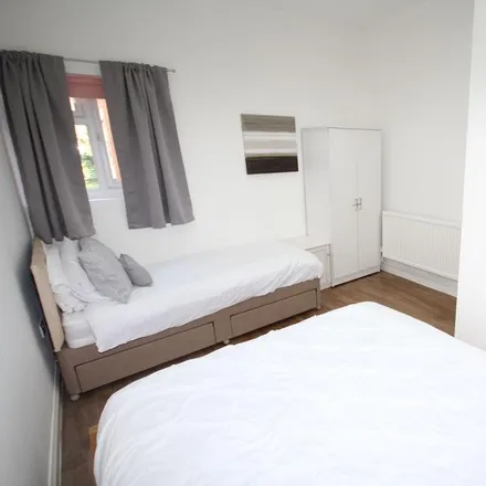 Image 4 - Harlesden Road, Willesden Green, London, NW10 3SD, United Kingdom - Apartment for rent