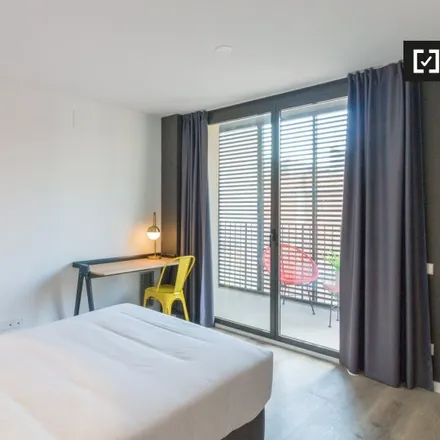 Rent this 4 bed room on La Rambla in 62, 08002 Barcelona