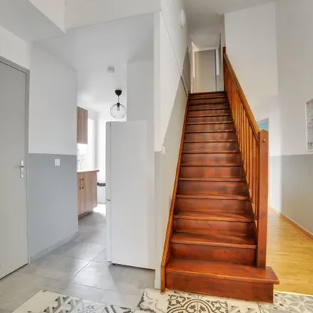 Rent this 5 bed apartment on 28 Rue de Paris in 93380 Pierrefitte-sur-Seine, France