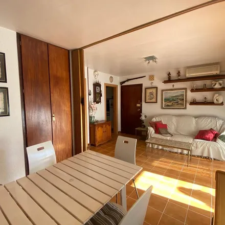 Image 2 - Autovia de Castelldefels, 08860 Castelldefels, Spain - Apartment for rent