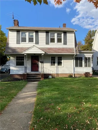 Buy this 3 bed house on 3283 East Overlook Road in Cleveland Heights, OH 44118
