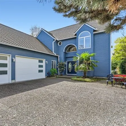 Buy this 5 bed house on 230 North Lotus Isle Drive in Portland, OR 97217