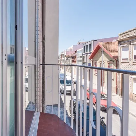 Rent this 3 bed apartment on Avenida da Associação Empresarial de Portugal in 4100-321 Porto, Portugal