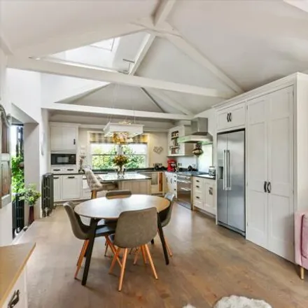 Image 3 - Brindley House, Moorend Grove, Leckhampton, GL53 0EX, United Kingdom - Townhouse for sale