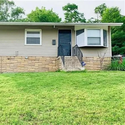 Buy this 3 bed house on 4685 East 38th Street in Kansas City, MO 64128