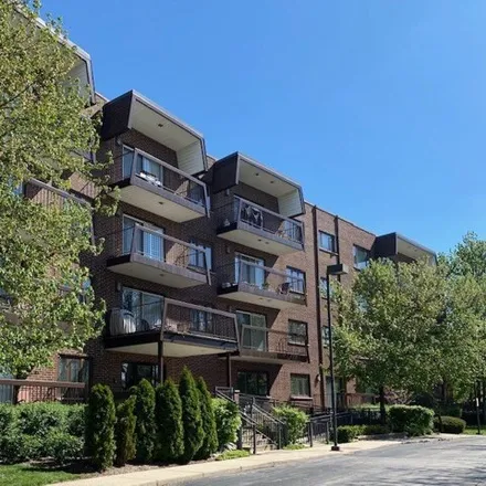 Buy this 2 bed condo on 484 East Dundee Road in Buffalo Grove, Buffalo Grove