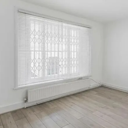 Image 7 - 19 Colville Road, London, W11 2BP, United Kingdom - Apartment for rent