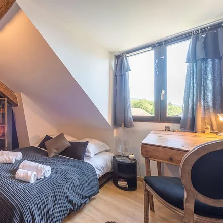 Rent this 3 bed apartment on Saint-Jorioz in Route du Laudon, 74410 Machevaz