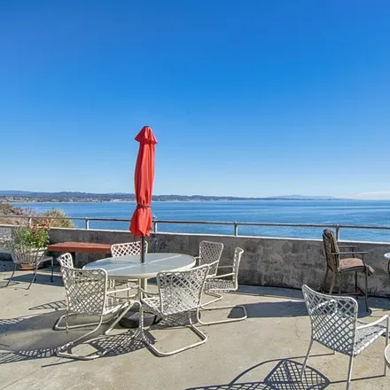 Buy this 1 bed condo on 4798 Opal Cliff Drive in Pleasure Point, Santa Cruz County