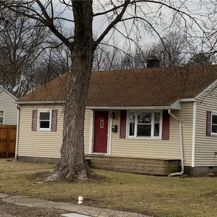 Buy this 2 bed house on 735 East 6th Street in Pana, IL 62557