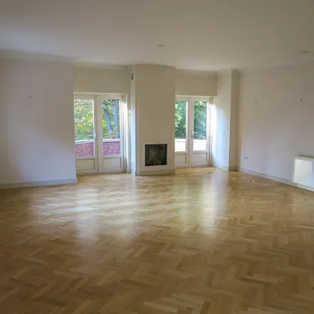 Rent this 4 bed apartment on Koningin Wilhelminalaan 1 in 7433 CD Schalkhaar, Netherlands