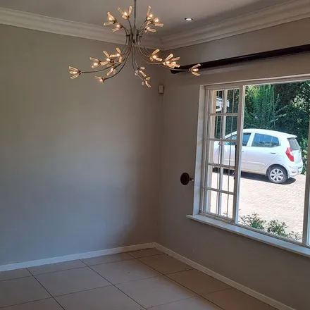 Image 5 - Headingley Avenue, Dawncliffe, Queensburgh, 3630, South Africa - Apartment for rent