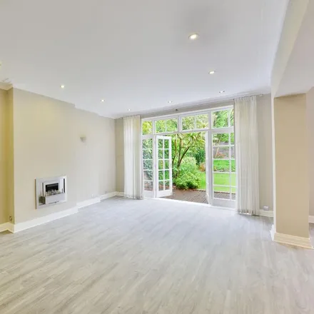 Image 5 - 44 Grove End Road, London, NW8 9ND, United Kingdom - Duplex for rent