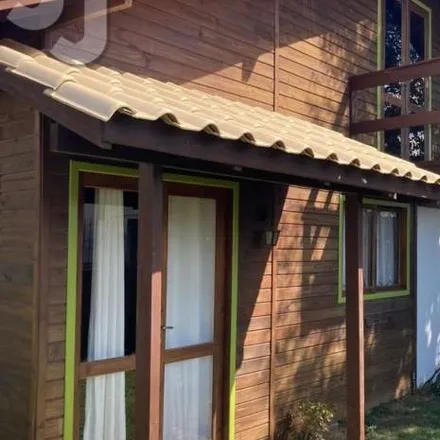 Buy this 4 bed house on Servidão Domingos Manoel da Silveira in São João do Rio Vermelho, Florianópolis - SC