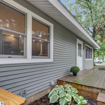 Buy this 3 bed house on 895 Baldwin Street in Traverse City, MI 49686