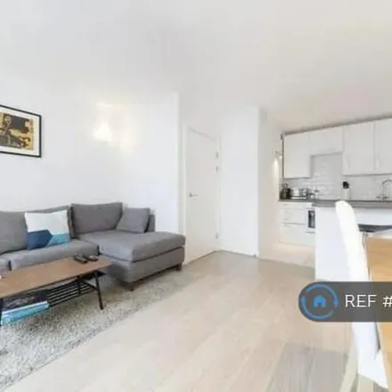 Rent this 1 bed apartment on Alla Salute in Deals Gateway, London