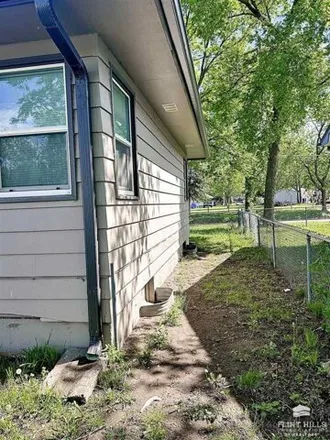 Image 7 - 812 West 9th Street, Junction City, KS 66441, USA - House for sale