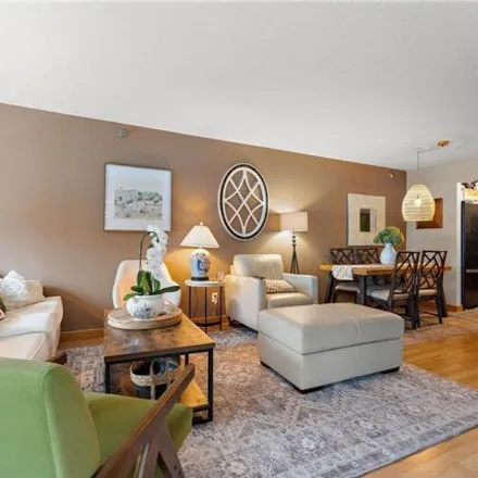 Image 3 - The Pointe of Saint Paul, 78 East 10th Street, Saint Paul, MN 55101, USA - Condo for sale