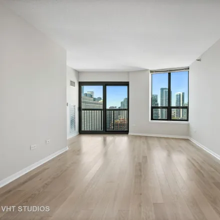 Image 2 - West Kinzie Street, Chicago, IL 60654, USA - Condo for rent