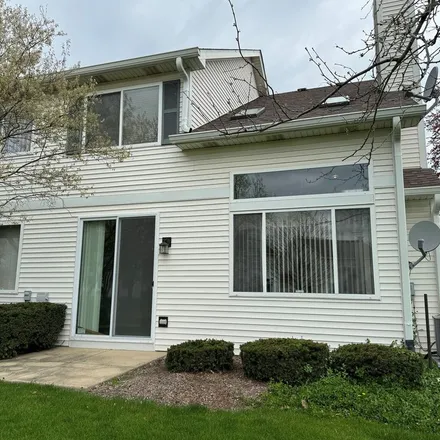 Rent this 2 bed apartment on 2800 Kentshire Court in Naperville, IL 60564