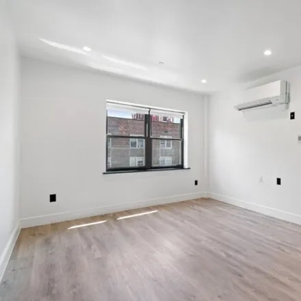 Image 3 - 35-64 85th St Unit 2g, New York, 11372 - House for rent
