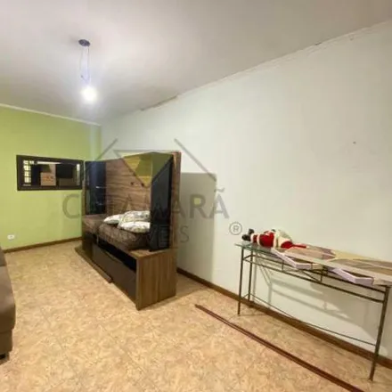 Buy this 3 bed house on Rua Adelino de Mello in Brás Cubas, Mogi das Cruzes - SP