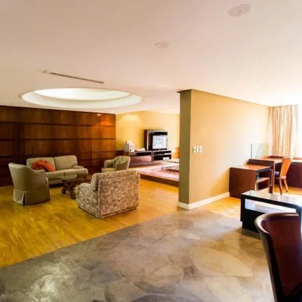 Rent this 3 bed apartment on PF Fernandes Vieira / Vasco da Gama in Rua Fernandes Vieira 261, Bom Fim