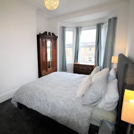 Rent this 5 bed house on Newcastle upon Tyne in NE6 5QT, United Kingdom