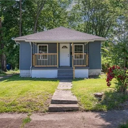 Buy this 2 bed house on 1052 Walton Avenue in Dayton, OH 45402