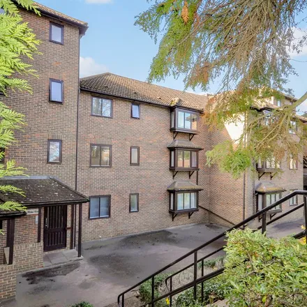 Rent this 2 bed apartment on 1-20 Twycross Road in Godalming, GU7 2HJ